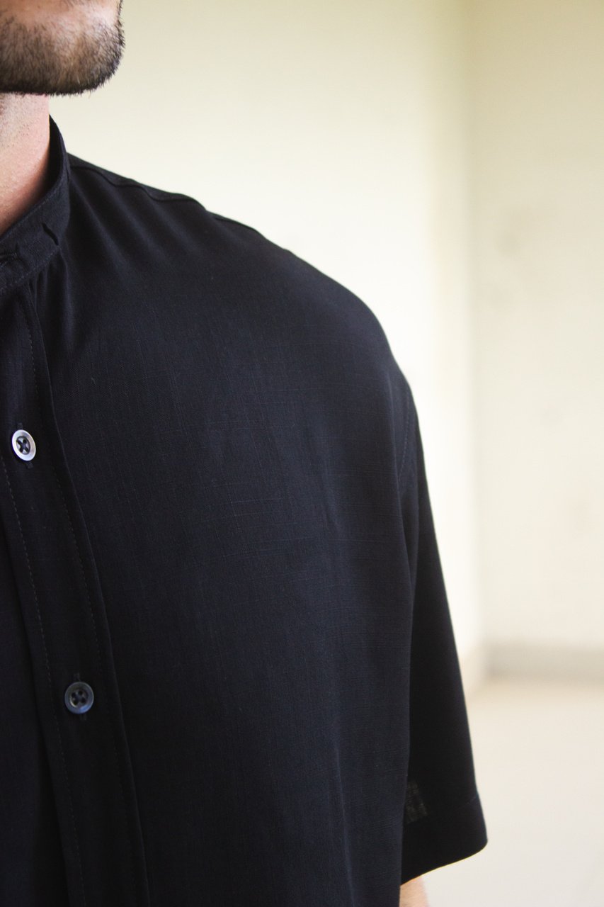 01 camisa de botao viscolinho gola padre