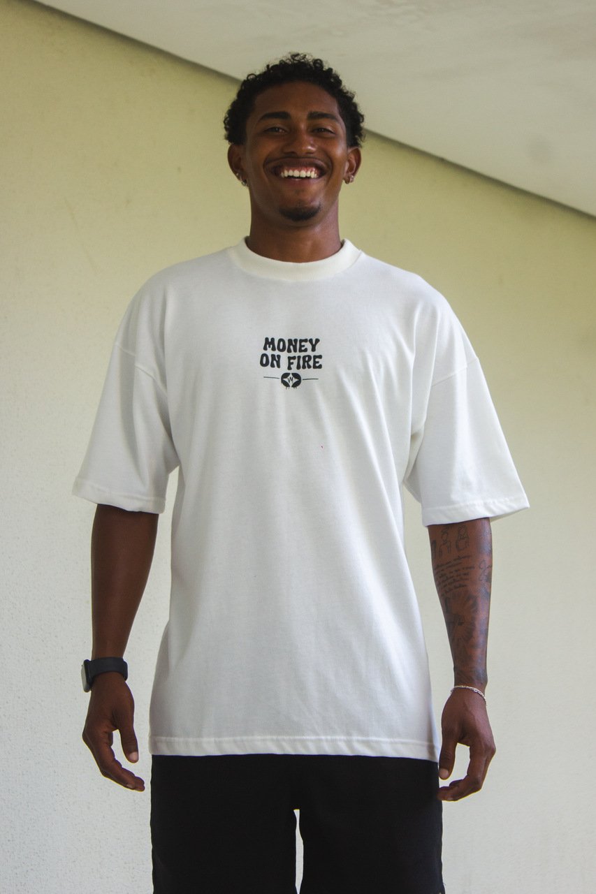 05 camiseta oversized money on fire