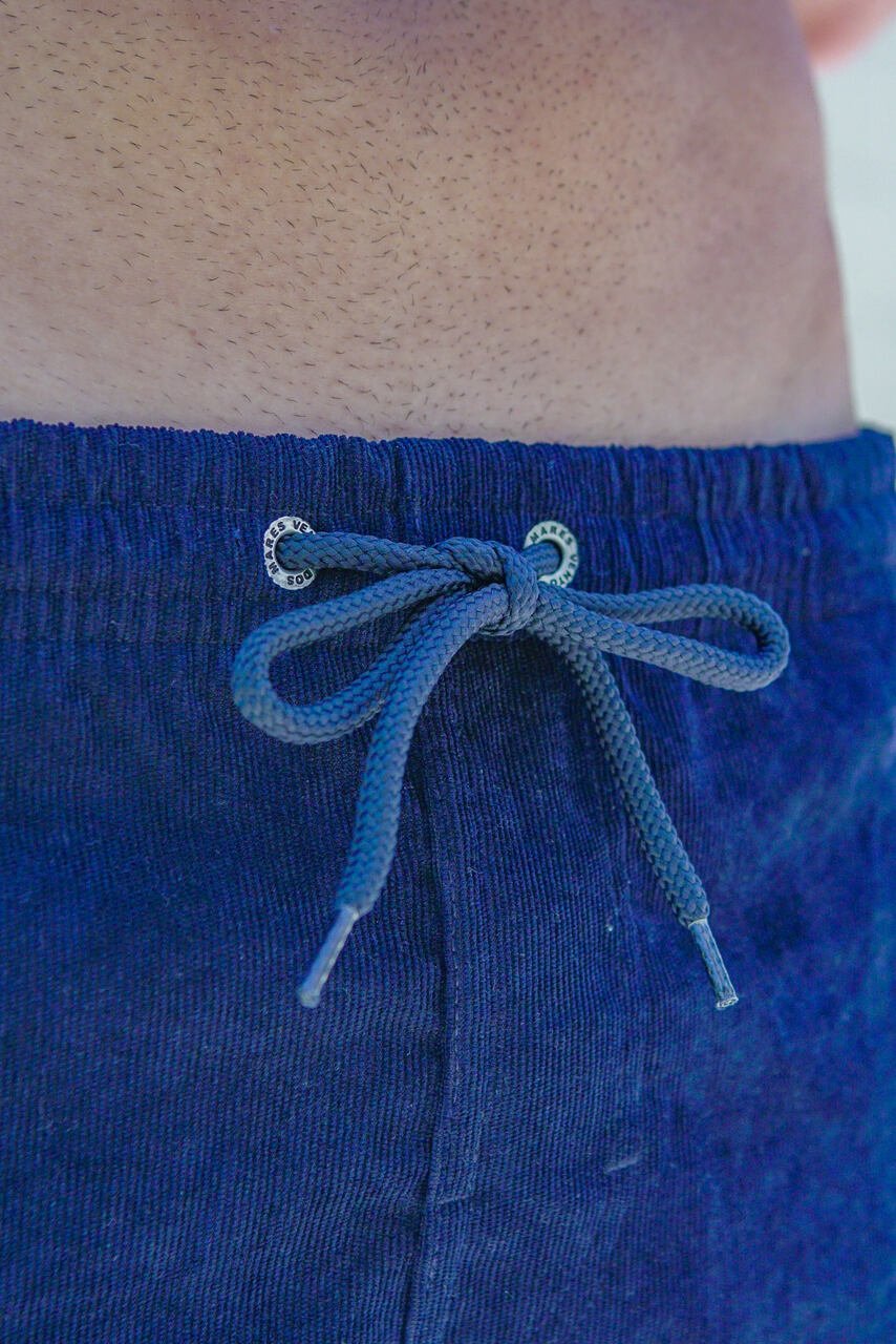 01 short leblon veludo